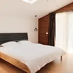 Hotel Bianca & *