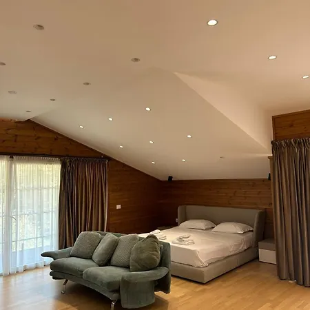 Bianca & Hotel Priska e Madhe